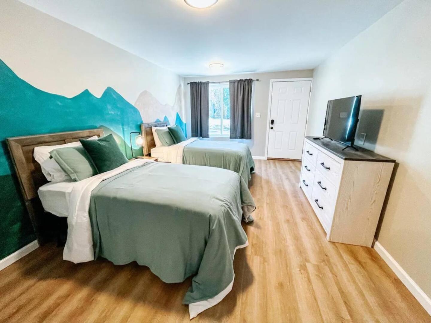 Mountain Family Twin Room Таунсенд Екстериор снимка